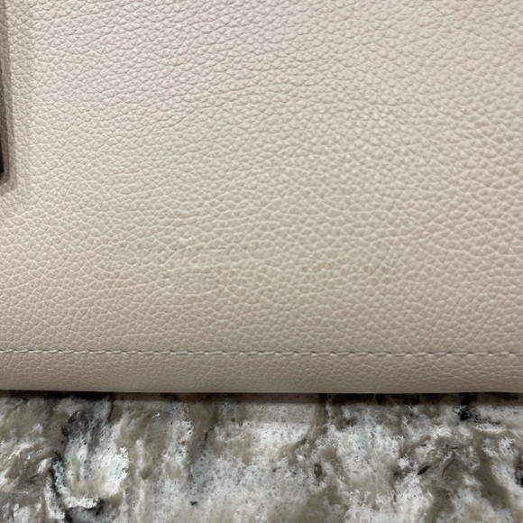 Authentic Louis Vuitton Lockme Day (M53647) - Picture 13 of 16
